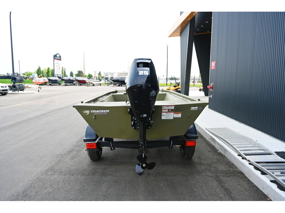 2023 Tracker Grizzly 1648 Jon alt