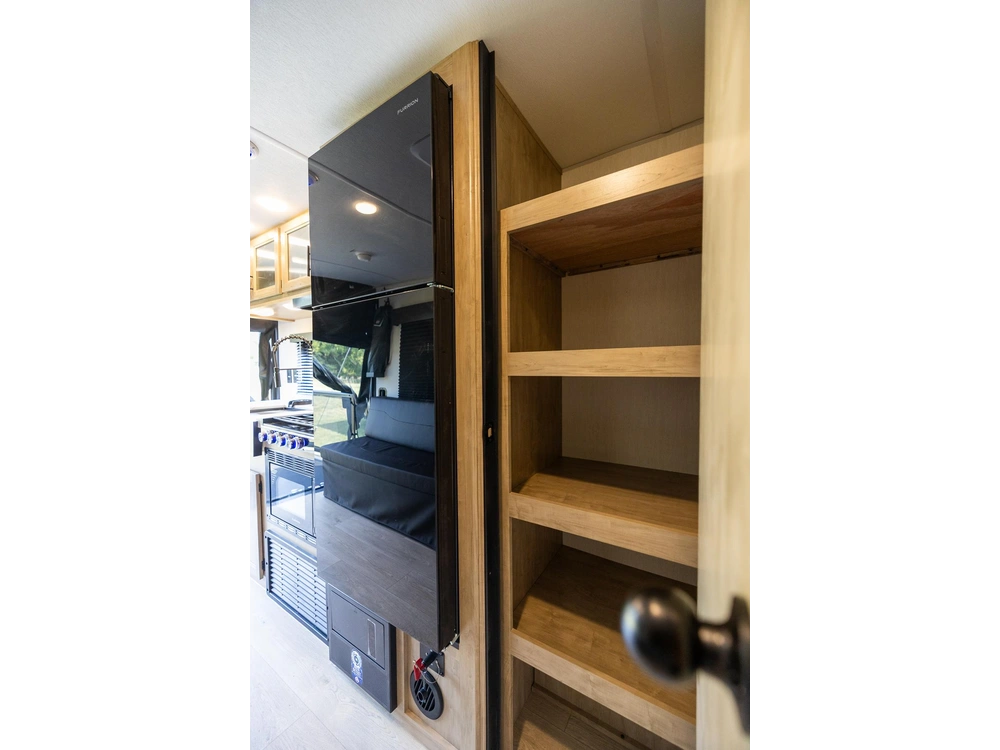 Cherokee 18rr Grey Wolf Cargo 2026 alt