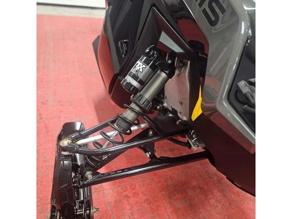 2024 Polaris 650 Indy Adventure 137 alt