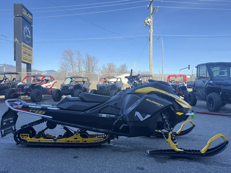 2026 Ski-Doo SUMMIT NEO+600 EFIHURRICANE FLEXEDGE 1.75' E.S.