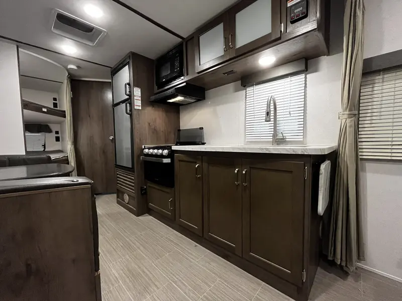 2020 Keystone RV Passport 239ML thumbnail 27