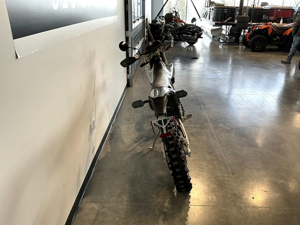 Stark Future Enduro 2025 alt