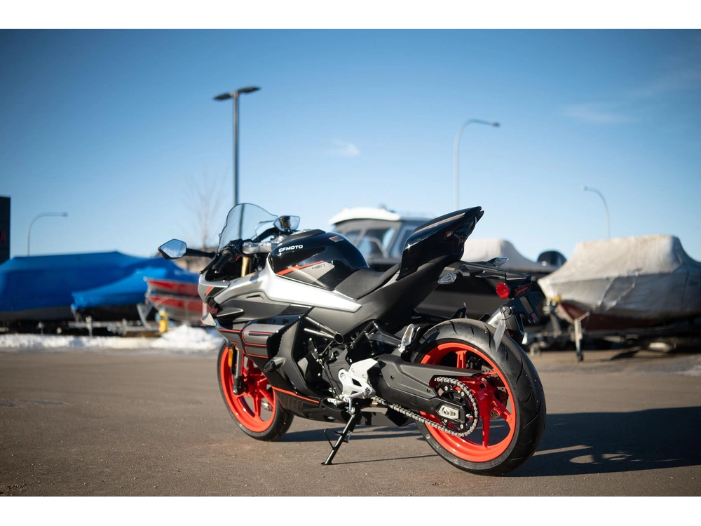 2026 Cfmoto 450ss alt