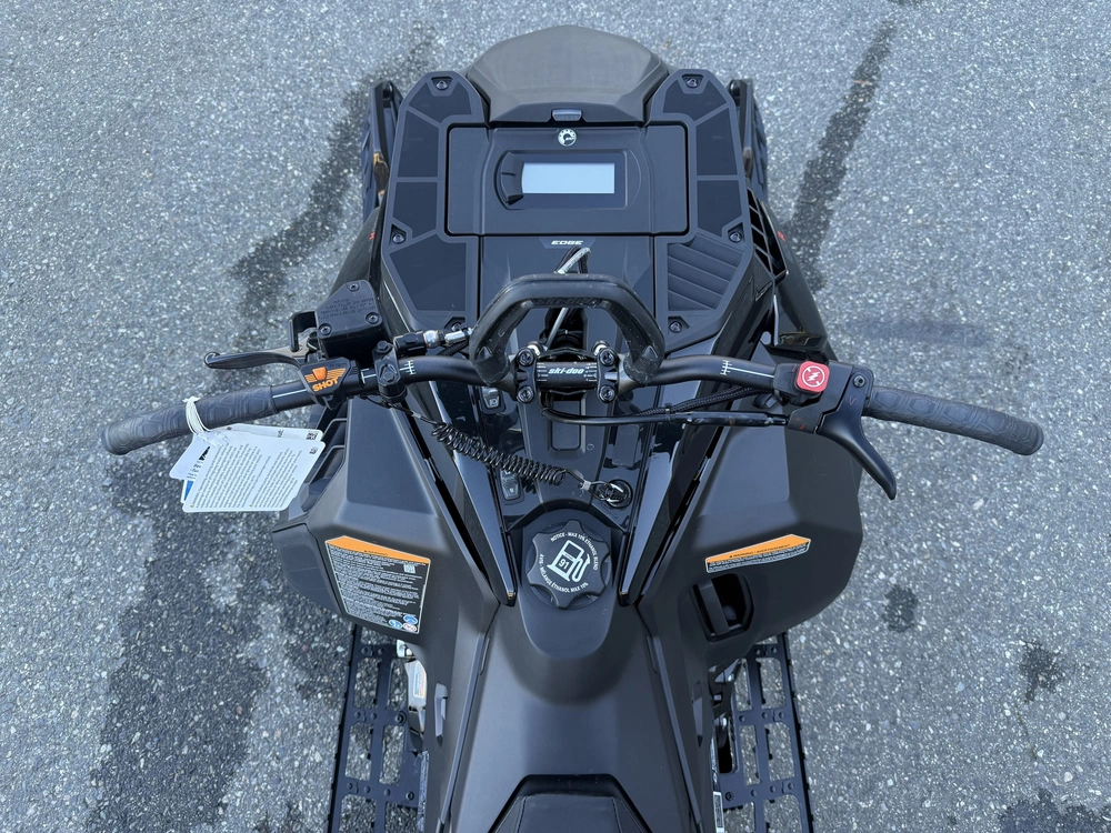 2025 Ski-doo Summit Adr W/ Edge Pkg 154 600 E-tec Powdermax X-light Flexedge 2.5" Shot alt