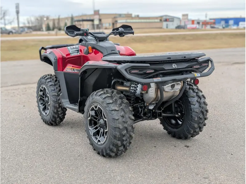 Can-Am Outlander XT 850 - Fiery Red 2026