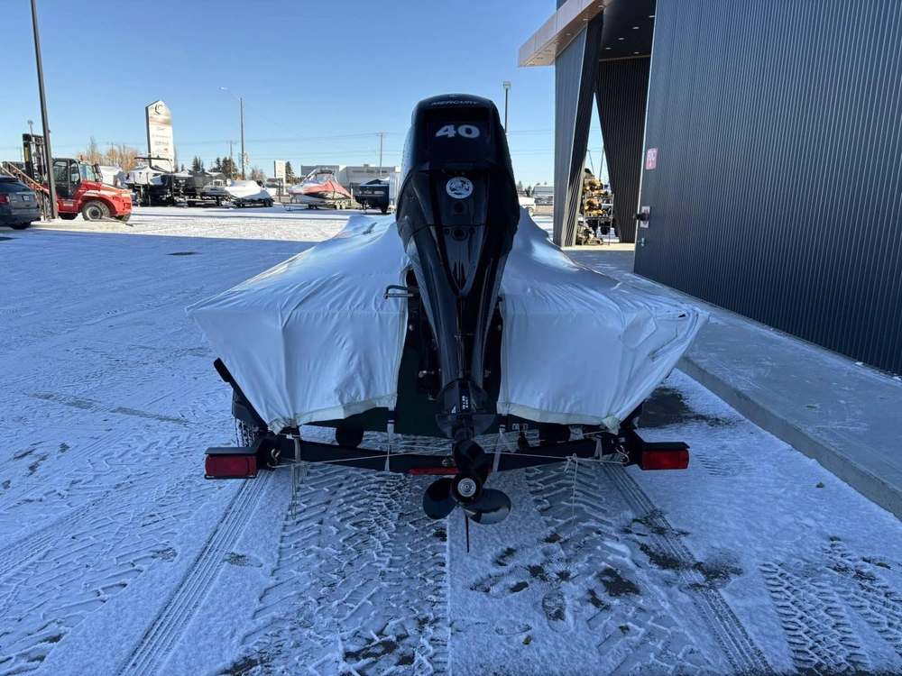 2026 Tracker Bass Tracker Classic Special Edition 40 Elpt Four Stroke alt