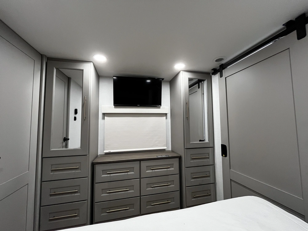 2026 Alliance Rv Paradigm 395ds alt