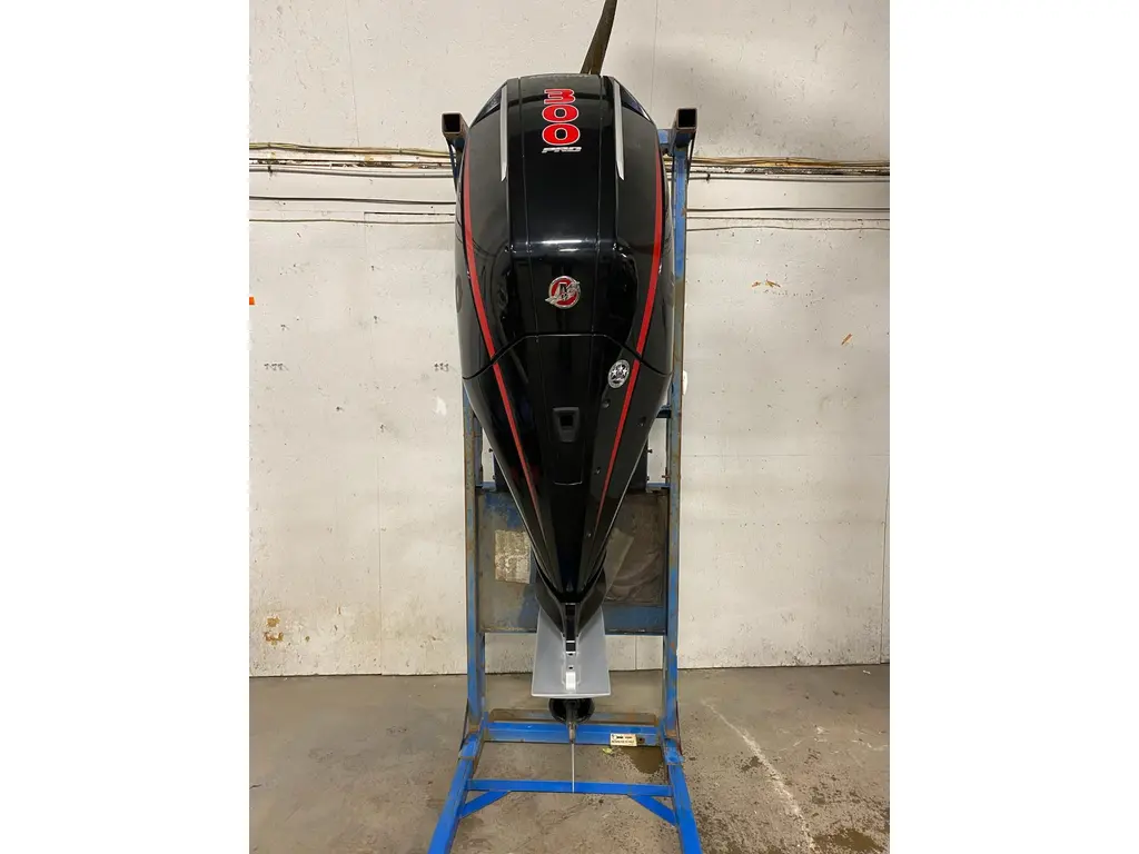 2022 Mercury 300 XL PRO XS 