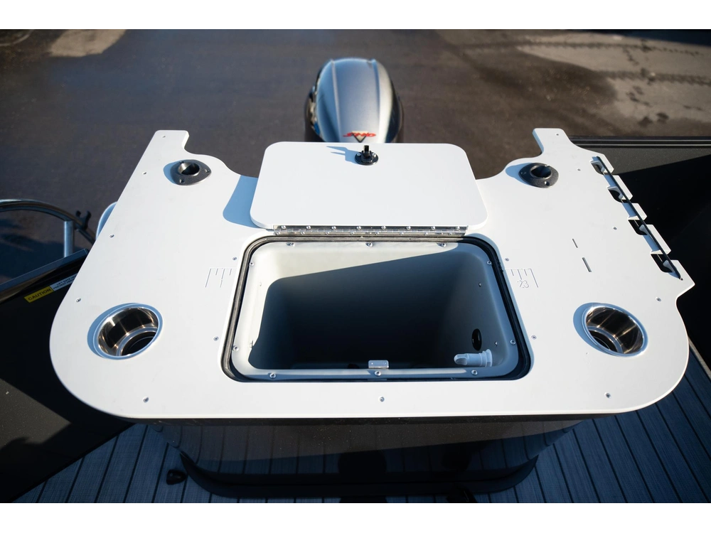 2025 Suncatcher Select 20f alt