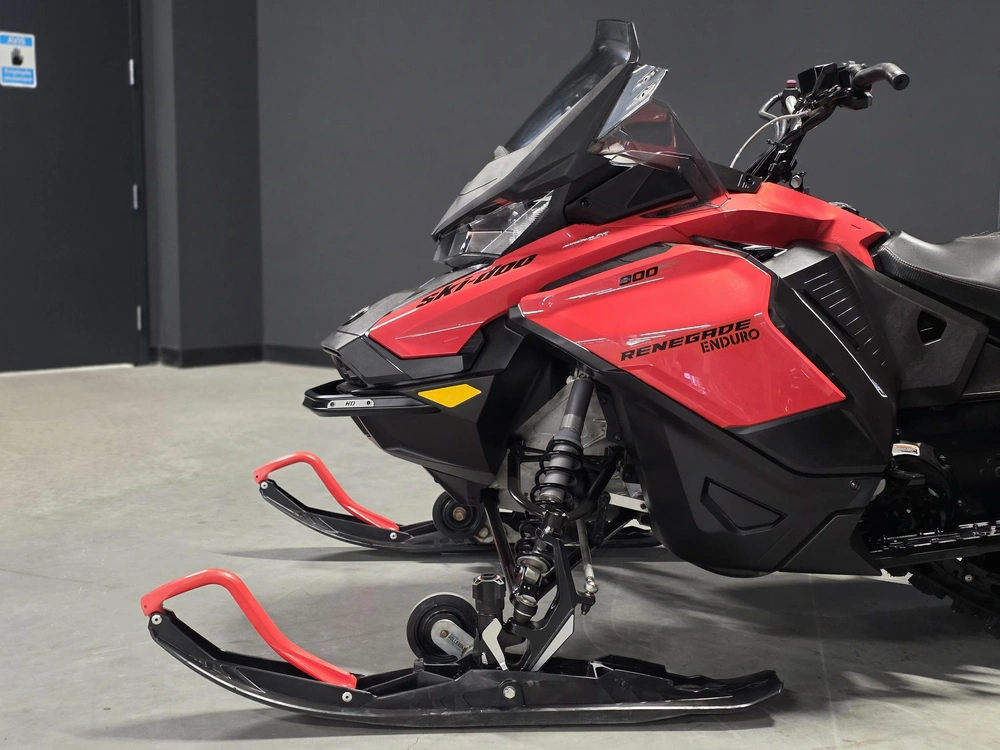 Ski-doo Renegade Enduro 900 Ace 2019 alt