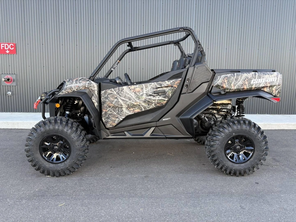 2026 Can-am Commander Xmr 1000r alt