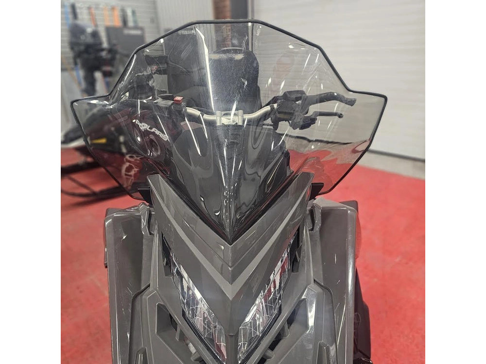 2025 Polaris 650 Indy Adventure 137 alt