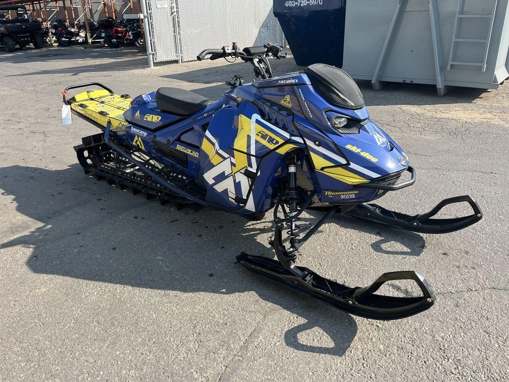 2025 Ski-doo Summit® X® 850 E-tec 154 Ss H_alt Powder 3.0_4.5 In_black alt