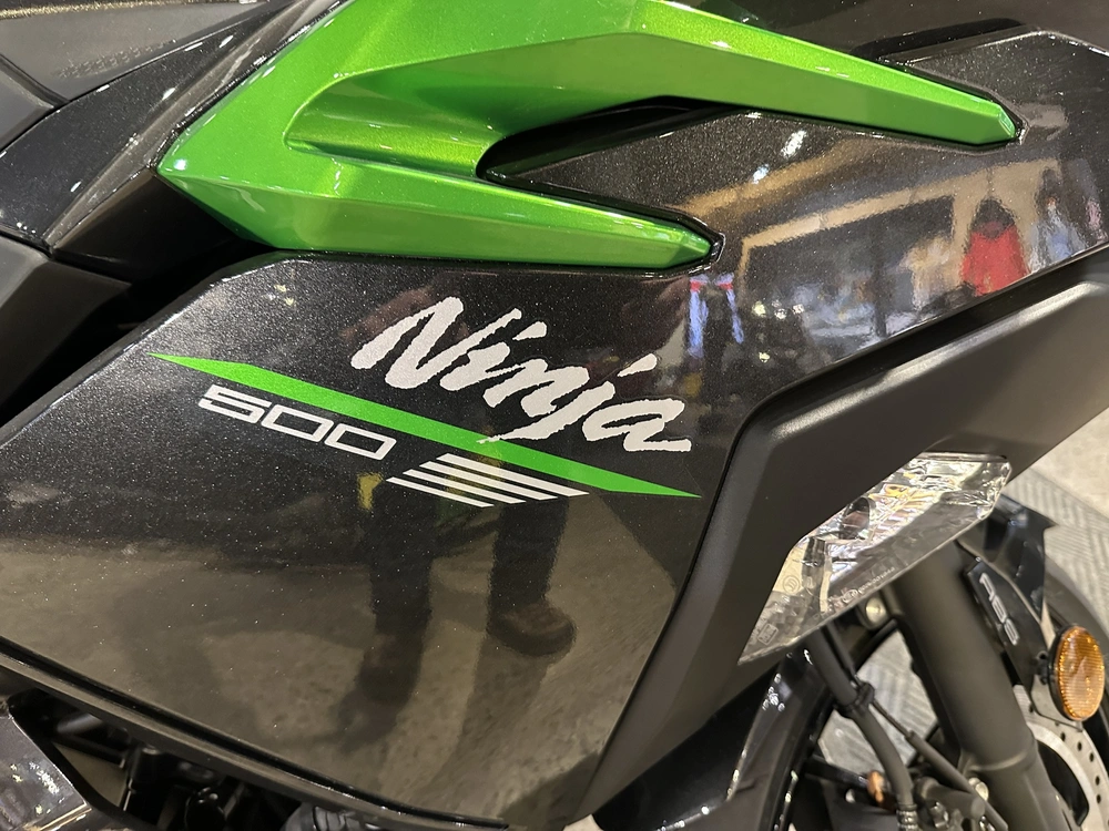 2025 Kawasaki Ninja 500 alt