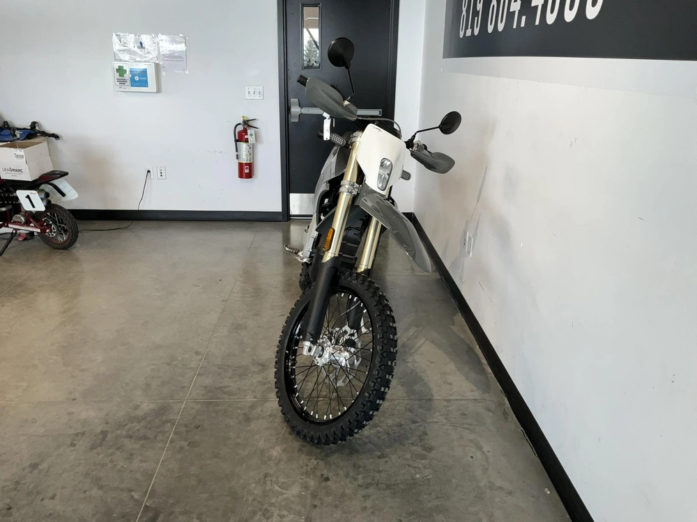 Stark Future Enduro 2025 alt