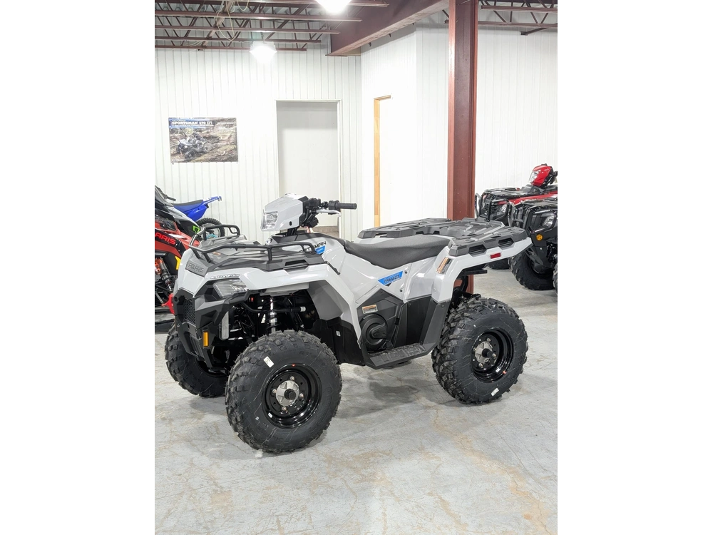 Polaris Sportsman 570 Ghost Gray | 🌍 Concurrents : Outlander 570 / Grizzly 700 🌍 | 2026 alt