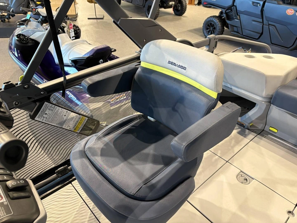 2025 Sea-doo Switch Cruise Limited 21' 230 Hp-galvanized alt