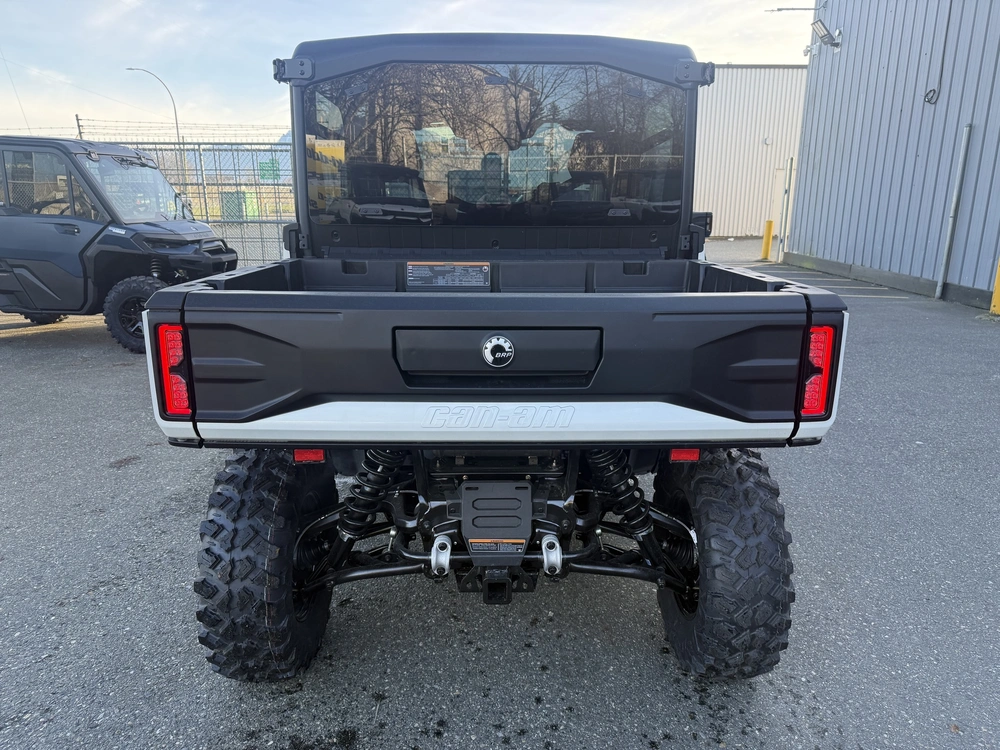 2026 Can-am Defender Limited Cab Hd11 alt