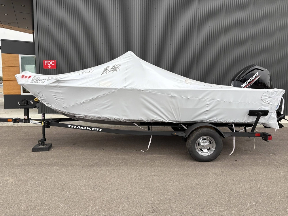 2026 Tracker Pro Guide V16 Wt alt