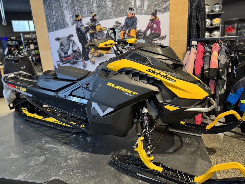 Ski-doo Summit Néo + 600 Efi 2026 alt
