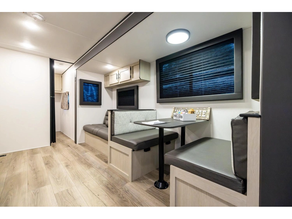 Coachmen Shasta I-5 Edition 533bh 2026 alt