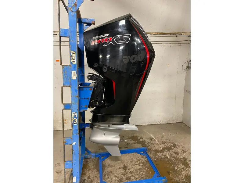 Mercury 300 XL PRO XS 2022