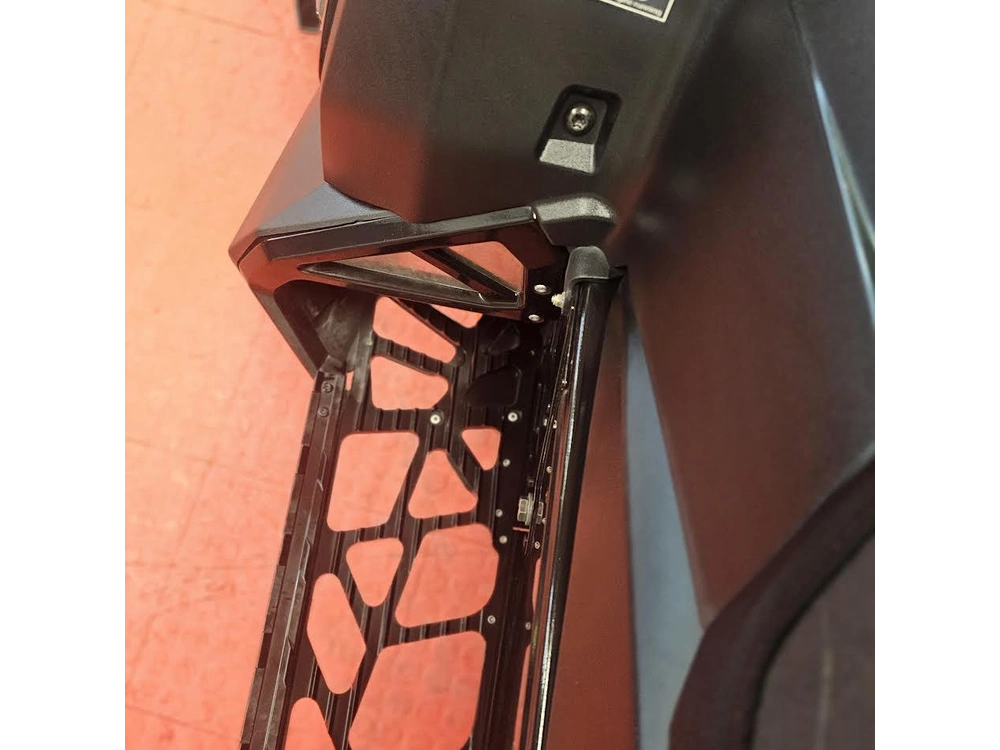 2025 Polaris 650 Indy Adventure 137 alt