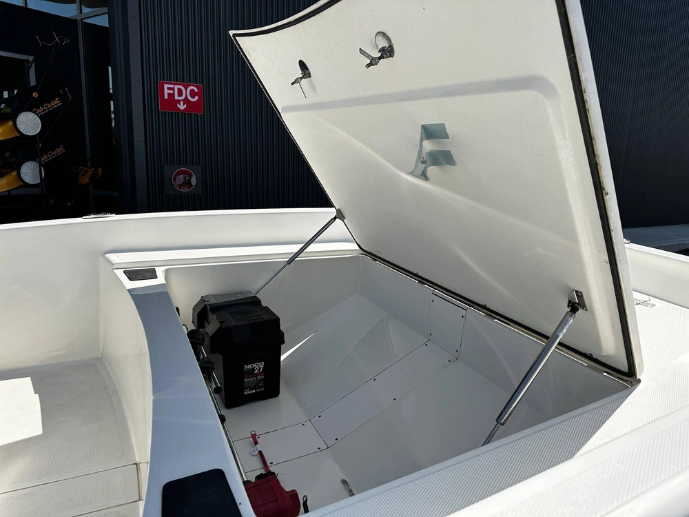 2023 Mako Pro Skiff 17cc 75 Elpt 4s Std alt