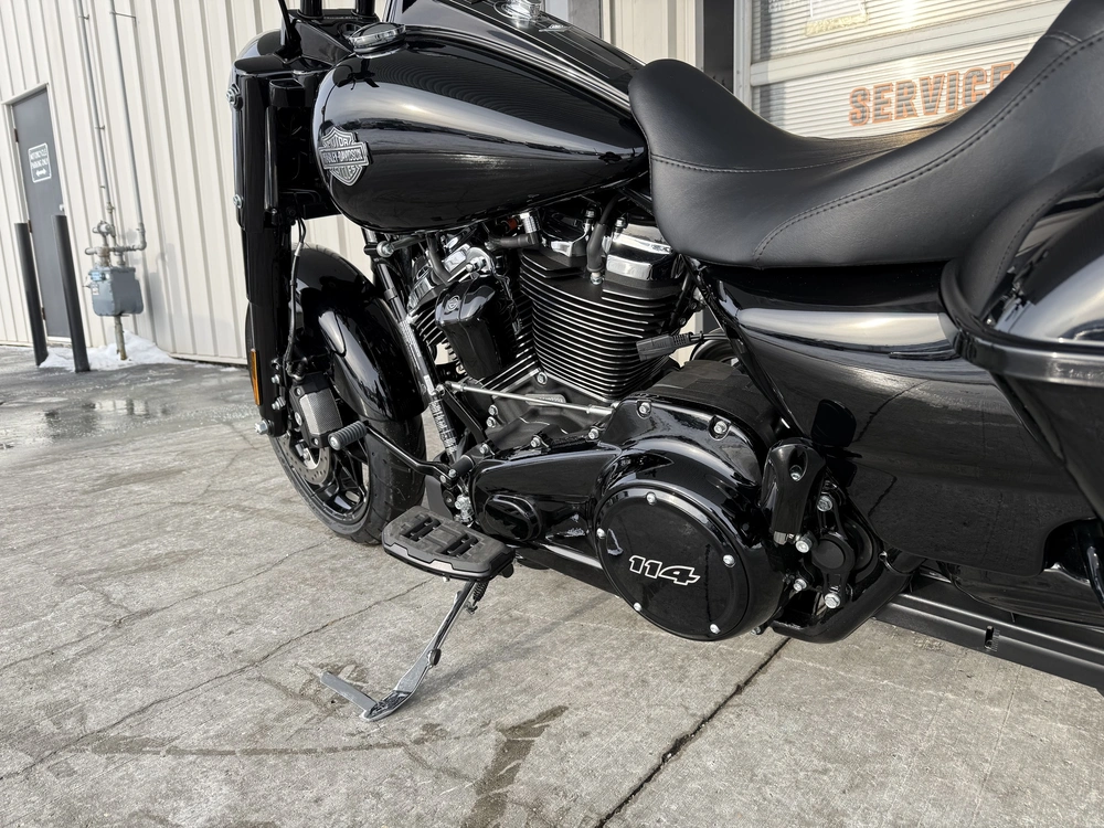2025 Harley-davidson Road King Special *club Style* *new Bike. Clearance Price.* alt
