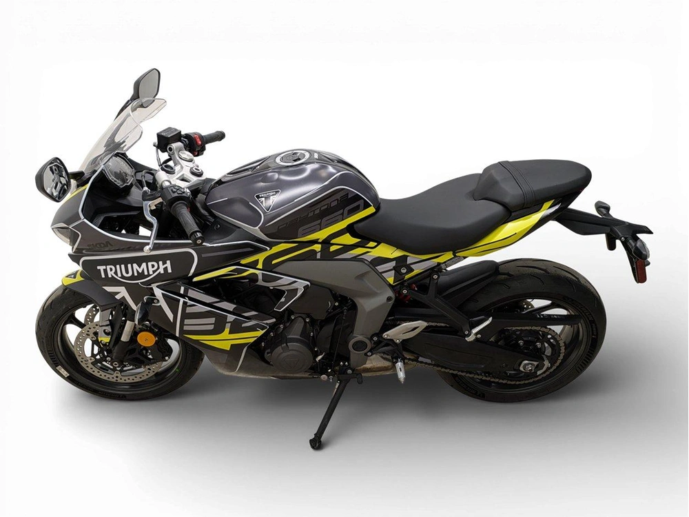 Triumph Daytona 660 2025 alt