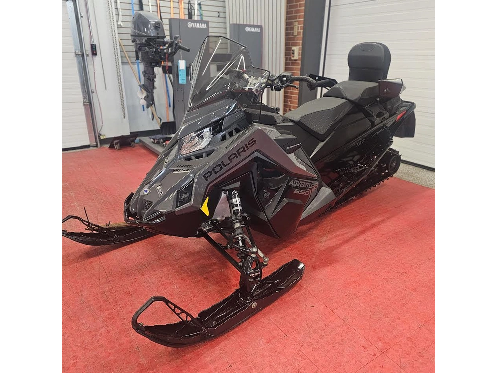 2025 Polaris 650 Indy Adventure 137 alt