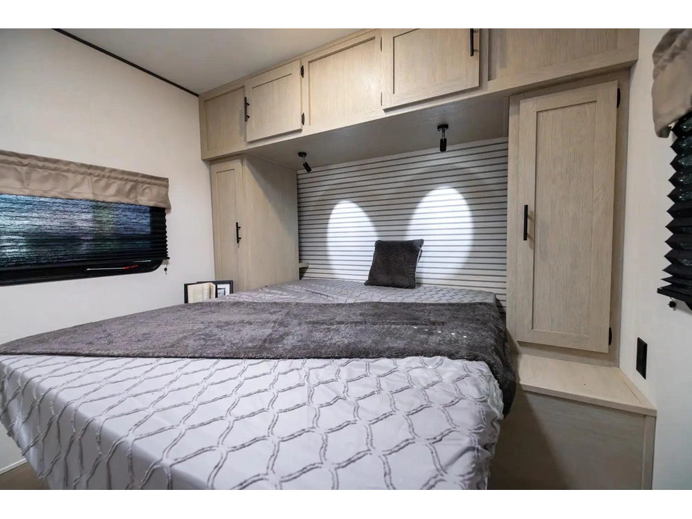 Coachmen Shasta I-5 Edition 530bqb 2026 alt