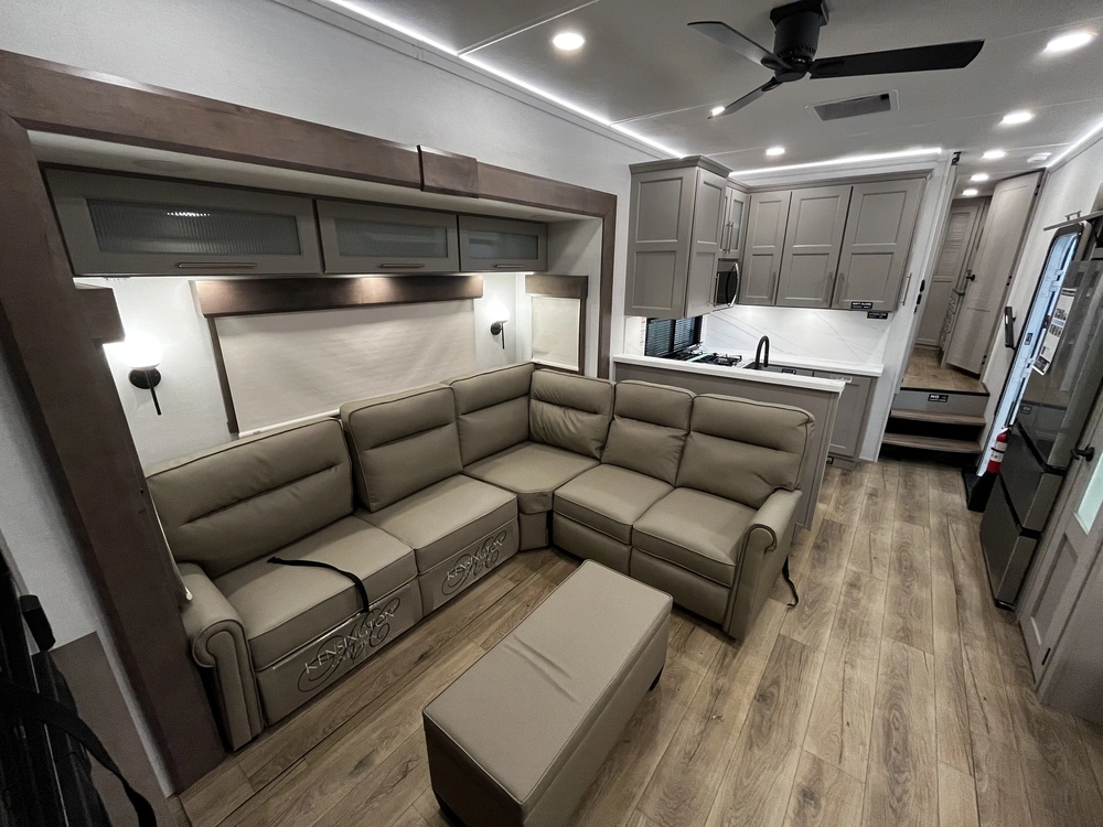 2026 Alliance Rv Paradigm 395ds alt