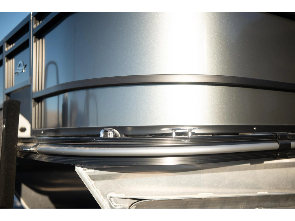 2025 Suncatcher Select 20f alt