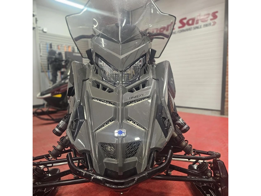 2025 Polaris 650 Indy Adventure 137 alt
