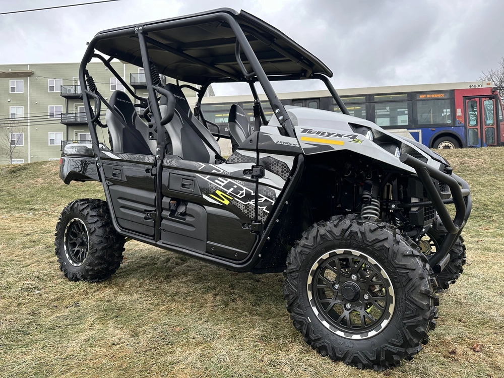 2025 Kawasaki Teryx 4 S Le alt