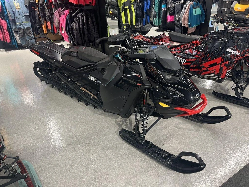 2023 Ski-doo Summit® X® With Expert Package Rotax® 850 E-tec Turbo R 165 H_alt 10.25 In. alt