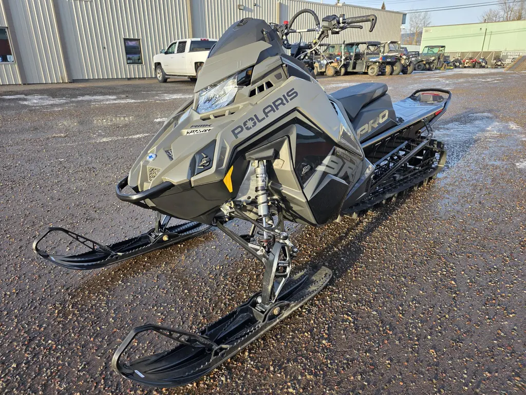 2025 Polaris 9R PRO RMK 155 - 7S Display