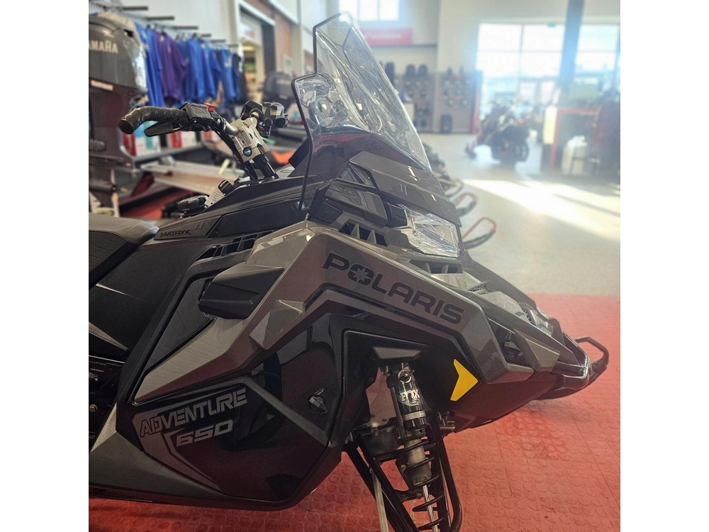 2025 Polaris 650 Indy Adventure 137 alt