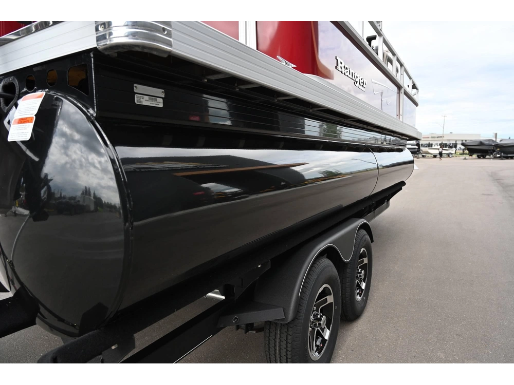 2024 Ranger Reata 200f Red Blk alt