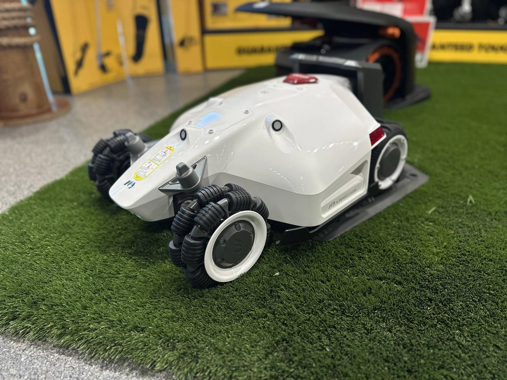 2024 Other Ma1-mtl23luv1na02 alt