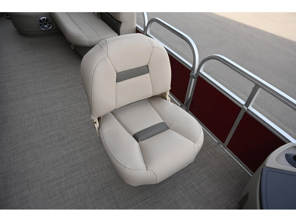 2025 Sun Tracker Bass Buggy 18 alt