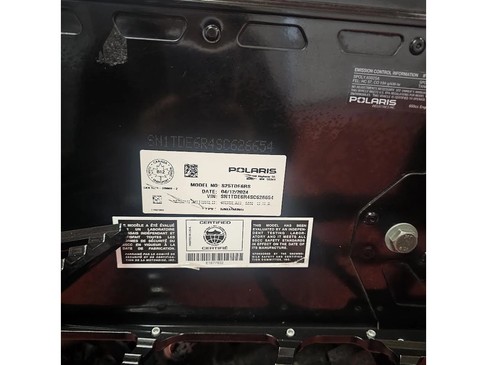 2025 Polaris 650 Indy Adventure 137 alt