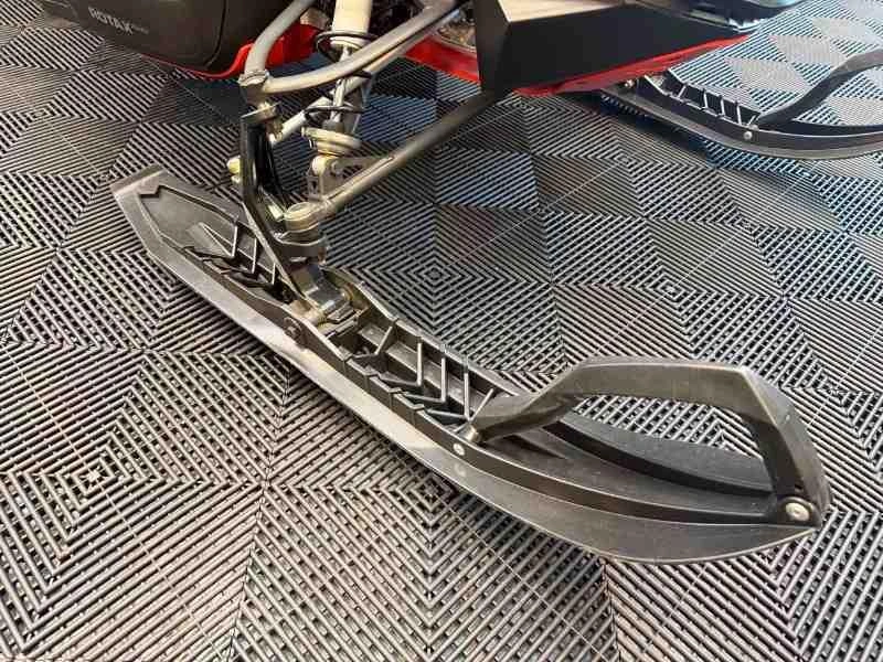 Ski-doo Renegade 800r Backcountry 2017 alt