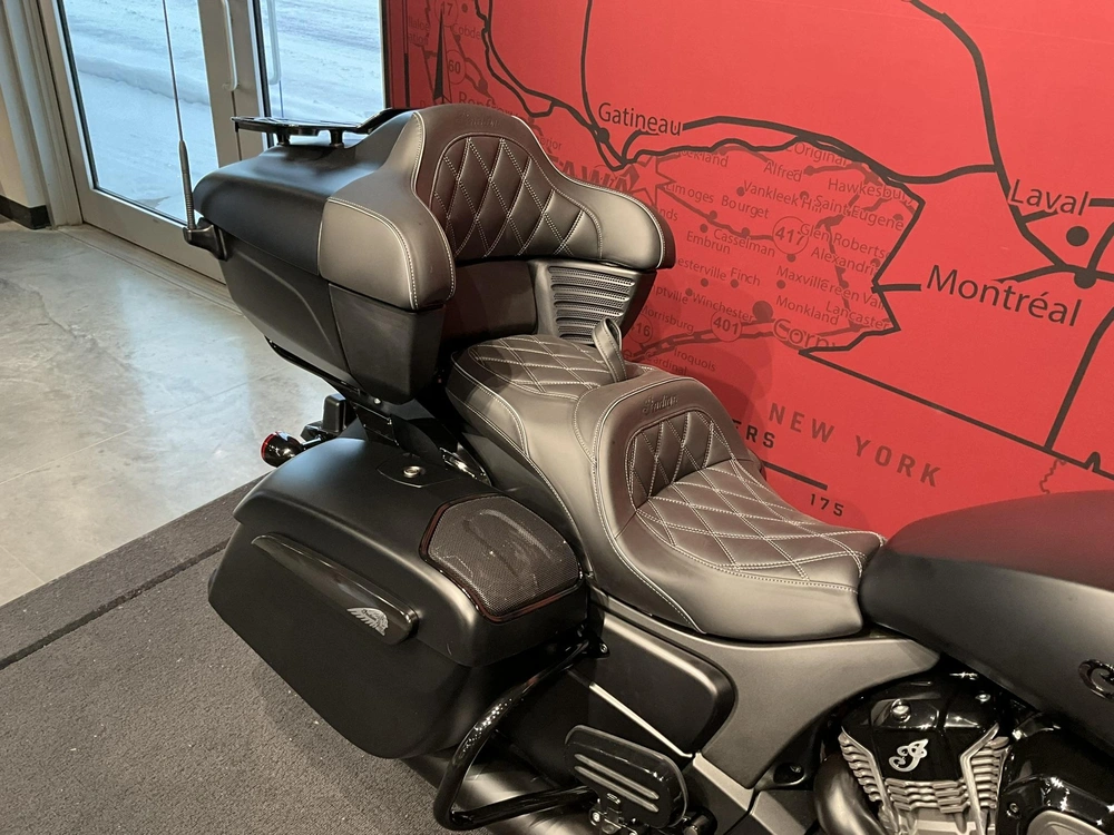 Indian Motorcycle Pursuit Dark Horse + 112 + Powerband Audio Package 2026 alt