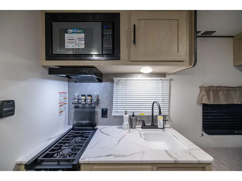 2026 Coachmen Shasta Compact 16BH