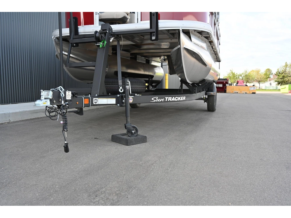 2025 Sun Tracker Bass Buggy 18 Dlx 25bb18 alt