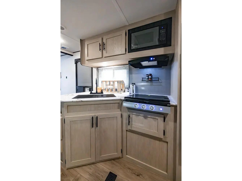 Coachmen Shasta I-5 Edition 530bqb 2026 alt