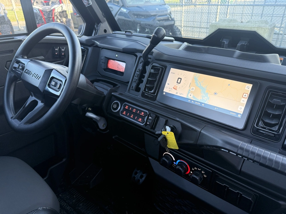 2026 Can-am Defender Xt Cab alt