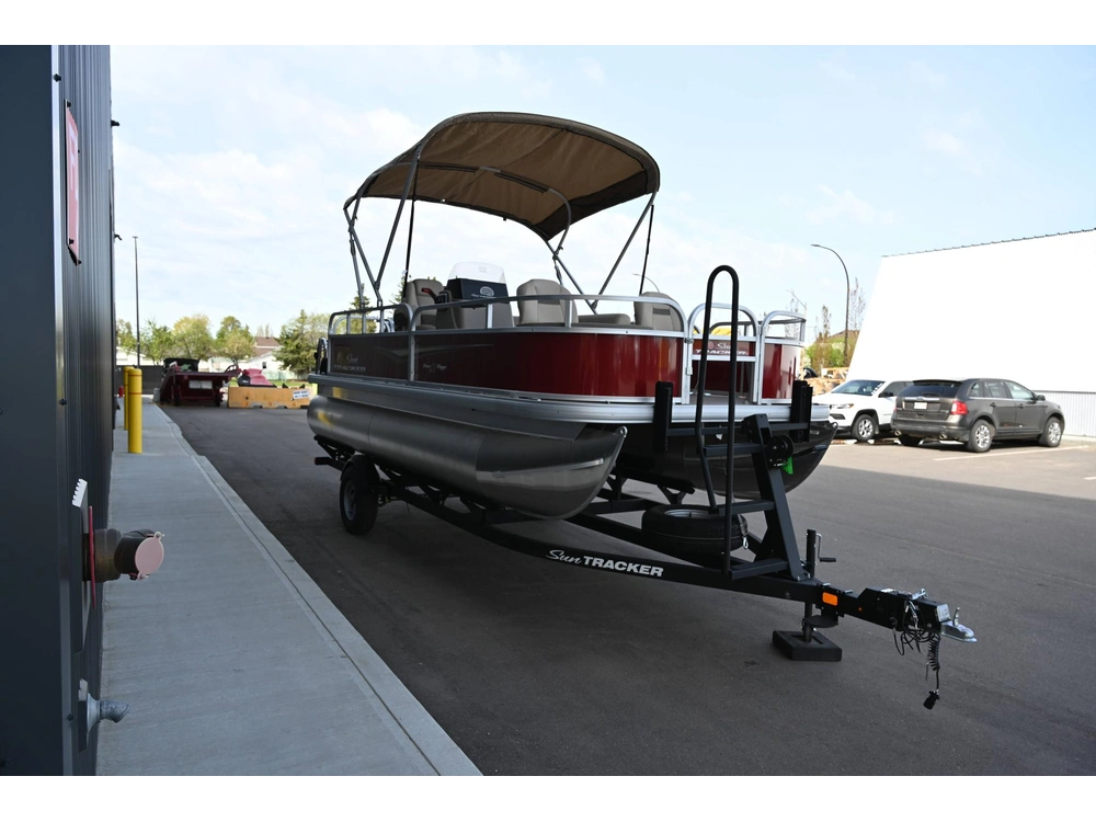 2025 Sun Tracker Bass Buggy 18 Dlx 25bb18 alt